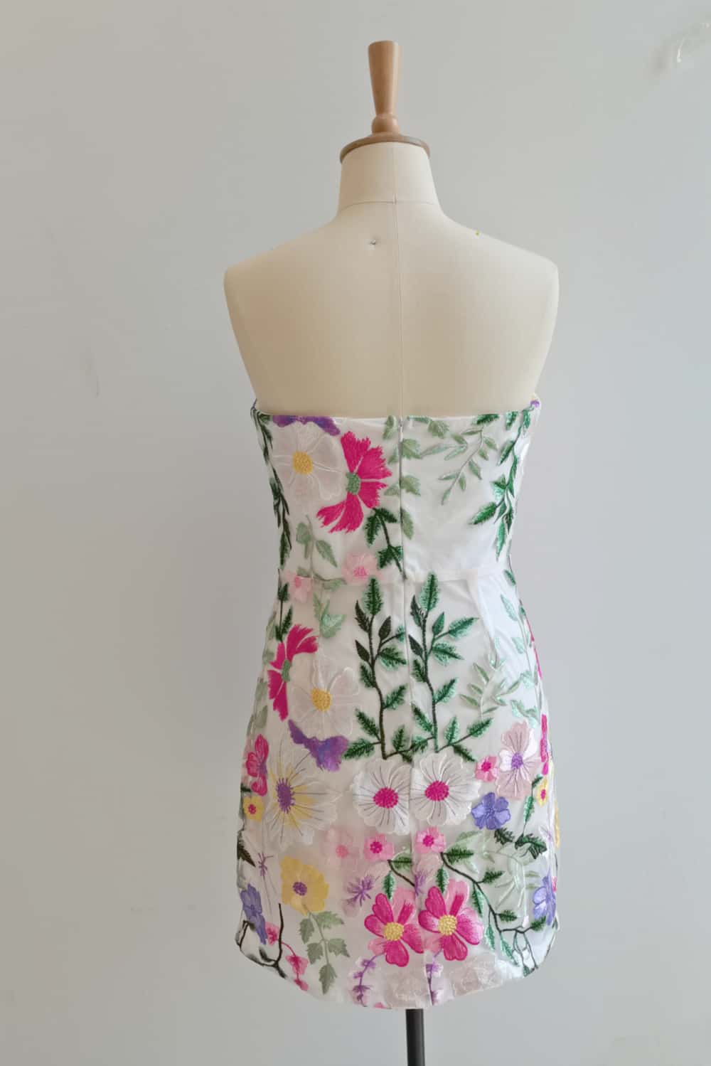 Floral Embroidery Fitted Short Dress