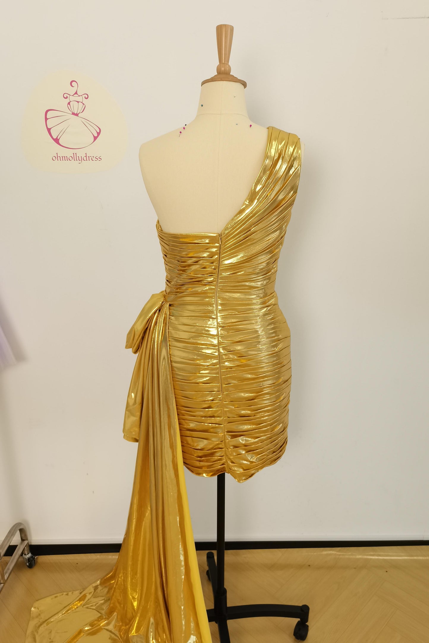 Green One Shoulder Ruched Short Dress