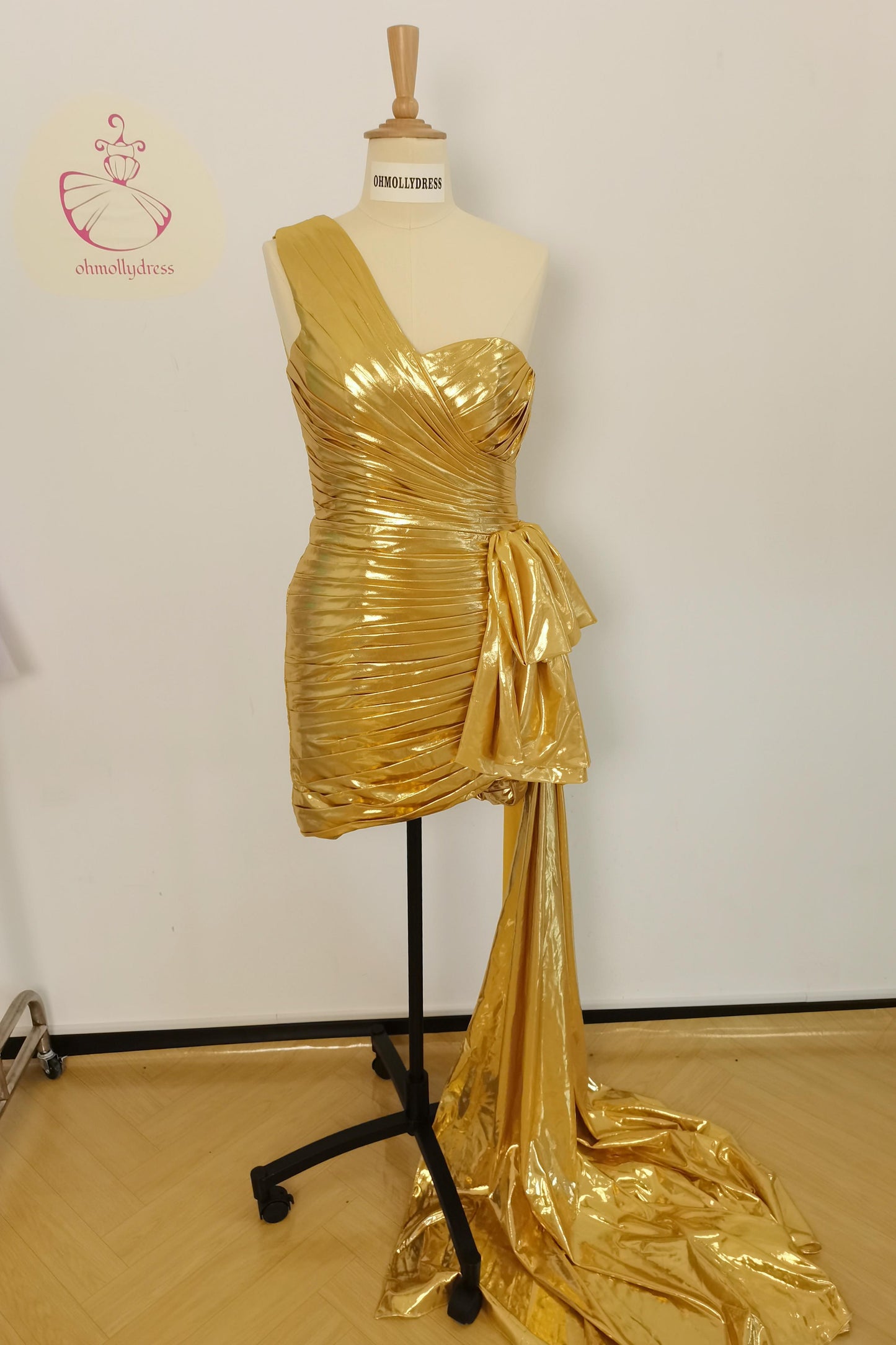 Green One Shoulder Ruched Short Dress